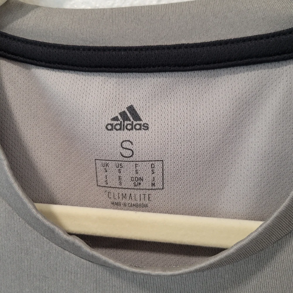 Adidas Mens‎ Athletic T Shirt Small Gray Performance Tee